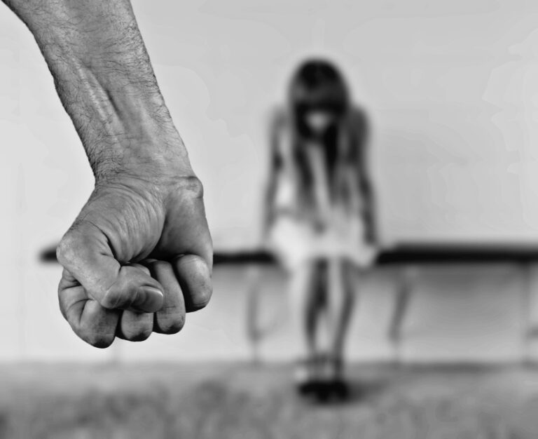 suspension regimen de visitas violencia de genero